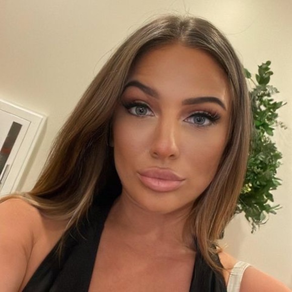 Meet your Posher, Michaela - Picture 1 of 1